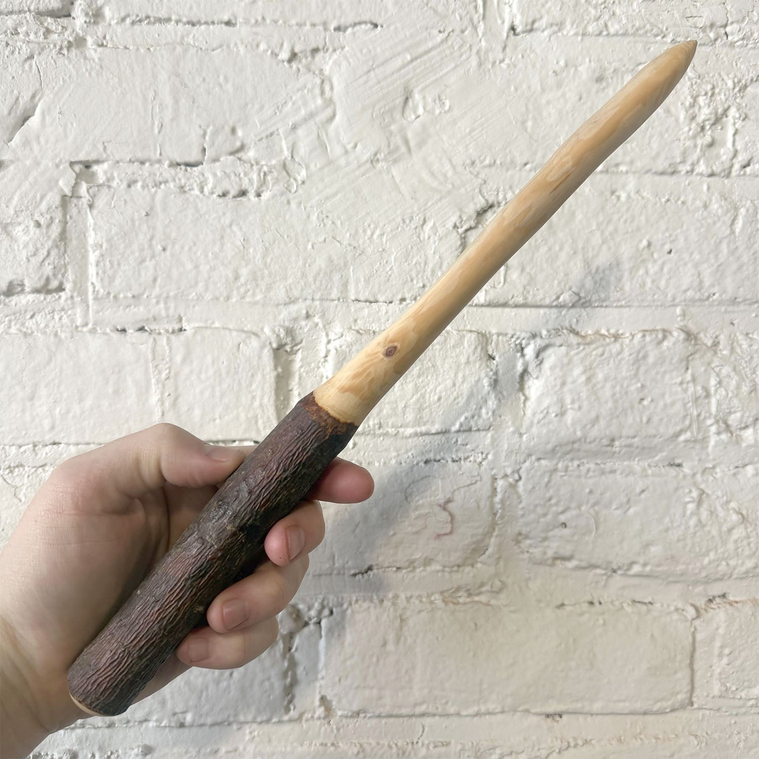 Hickory Wand 13 Inches