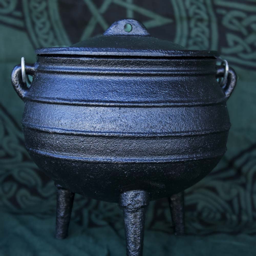 Pre-Seasoned Cauldron Cast Iron  8 Quarts - African Potjie Pot