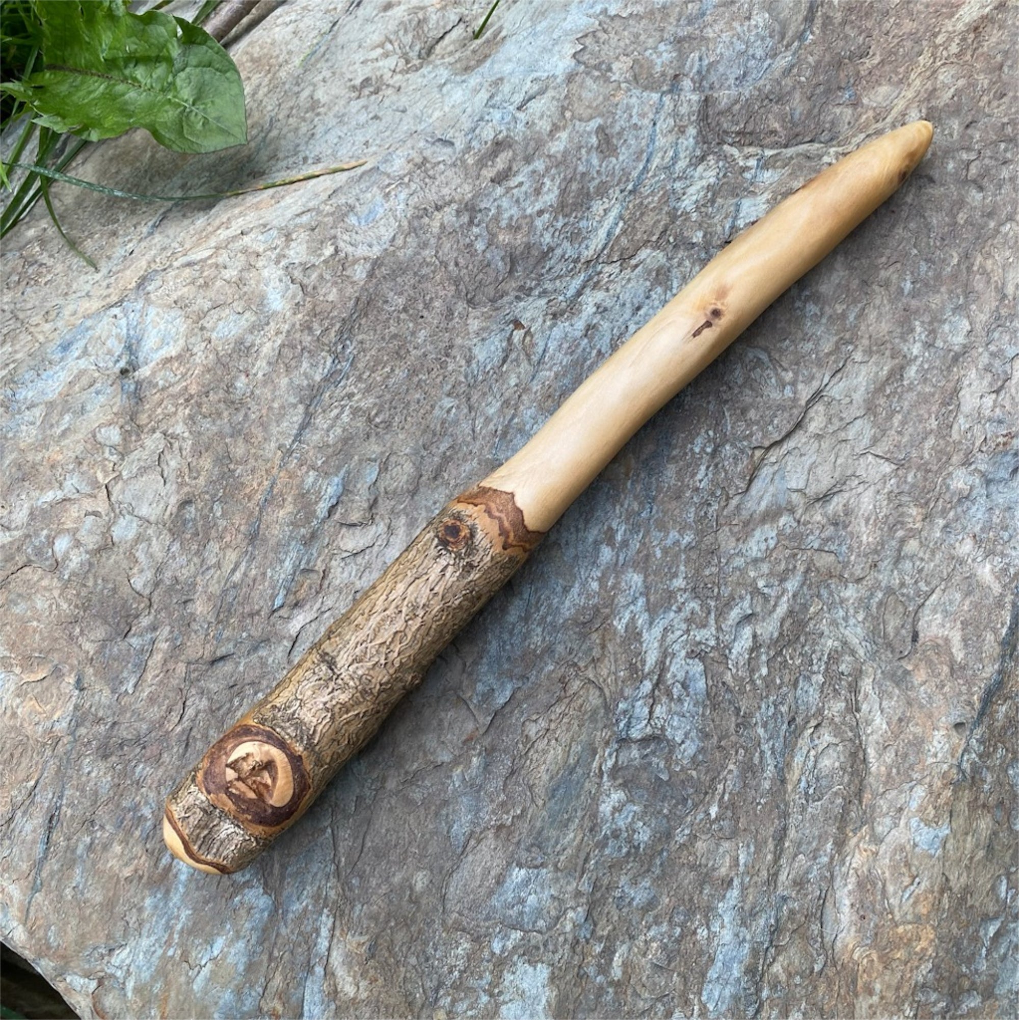 Ginkgo Wand - 11 Inches - 13 Moons