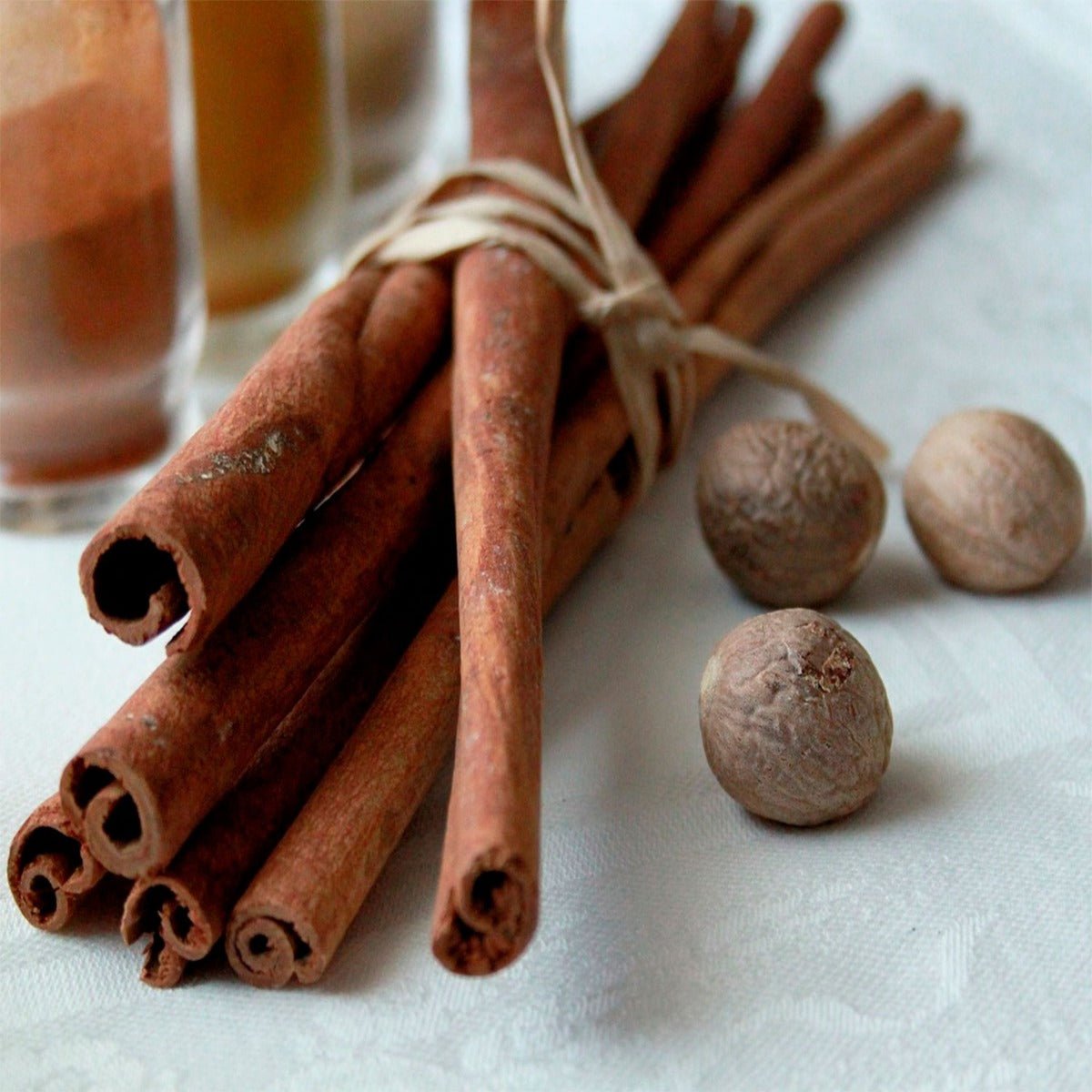 Nutmeg - Whole - 13 Moons