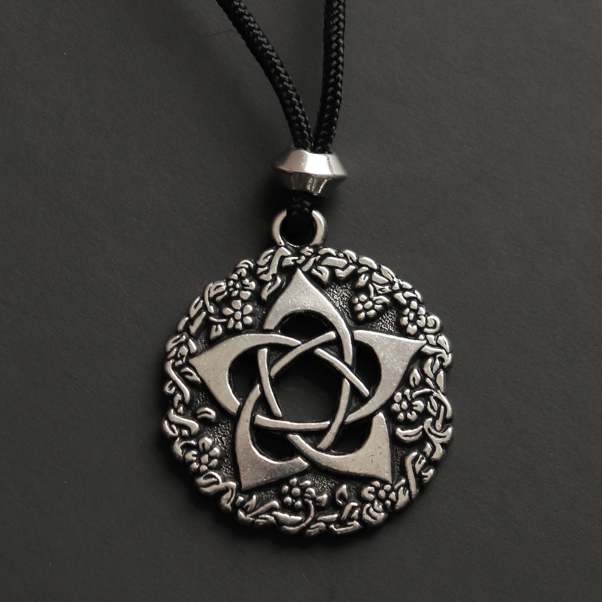 Pentacle of the Goddess Talisman - 13 Moons