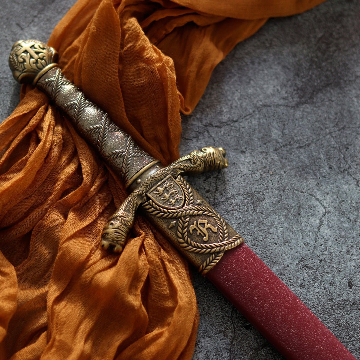 Regal Tiger Ritual Athame - 13 Moons