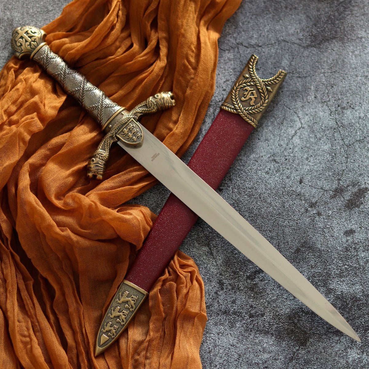 Regal Tiger Ritual Athame - 13 Moons
