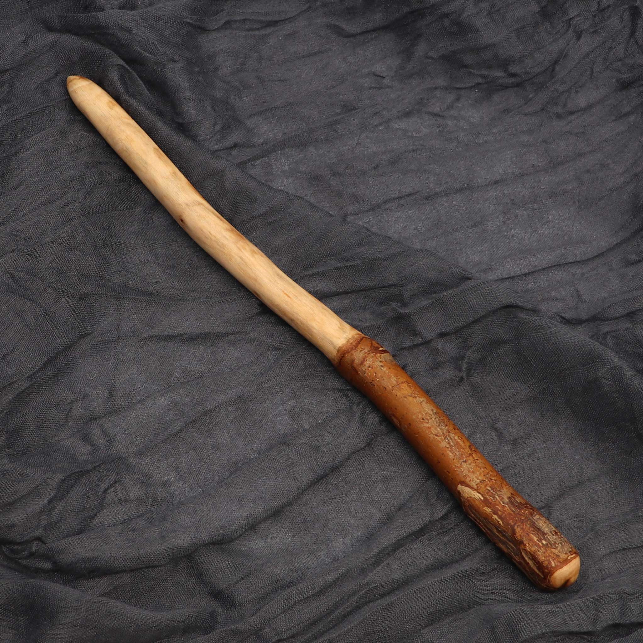Sycamore Wand - 11.75 Inches - 13 Moons